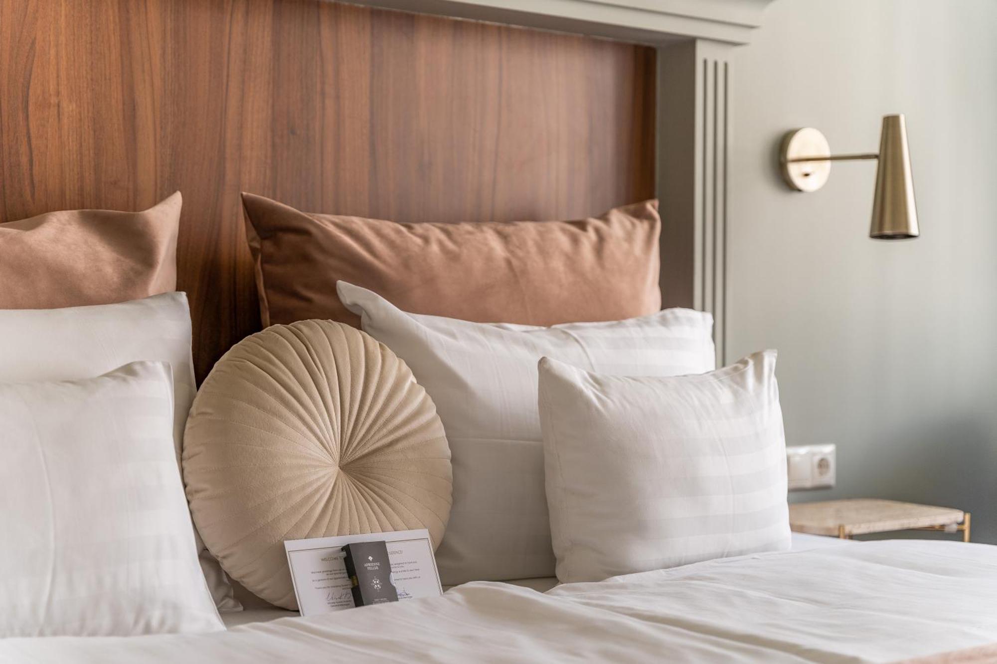 Hotel Queen's Court Hotel&residencia 5*