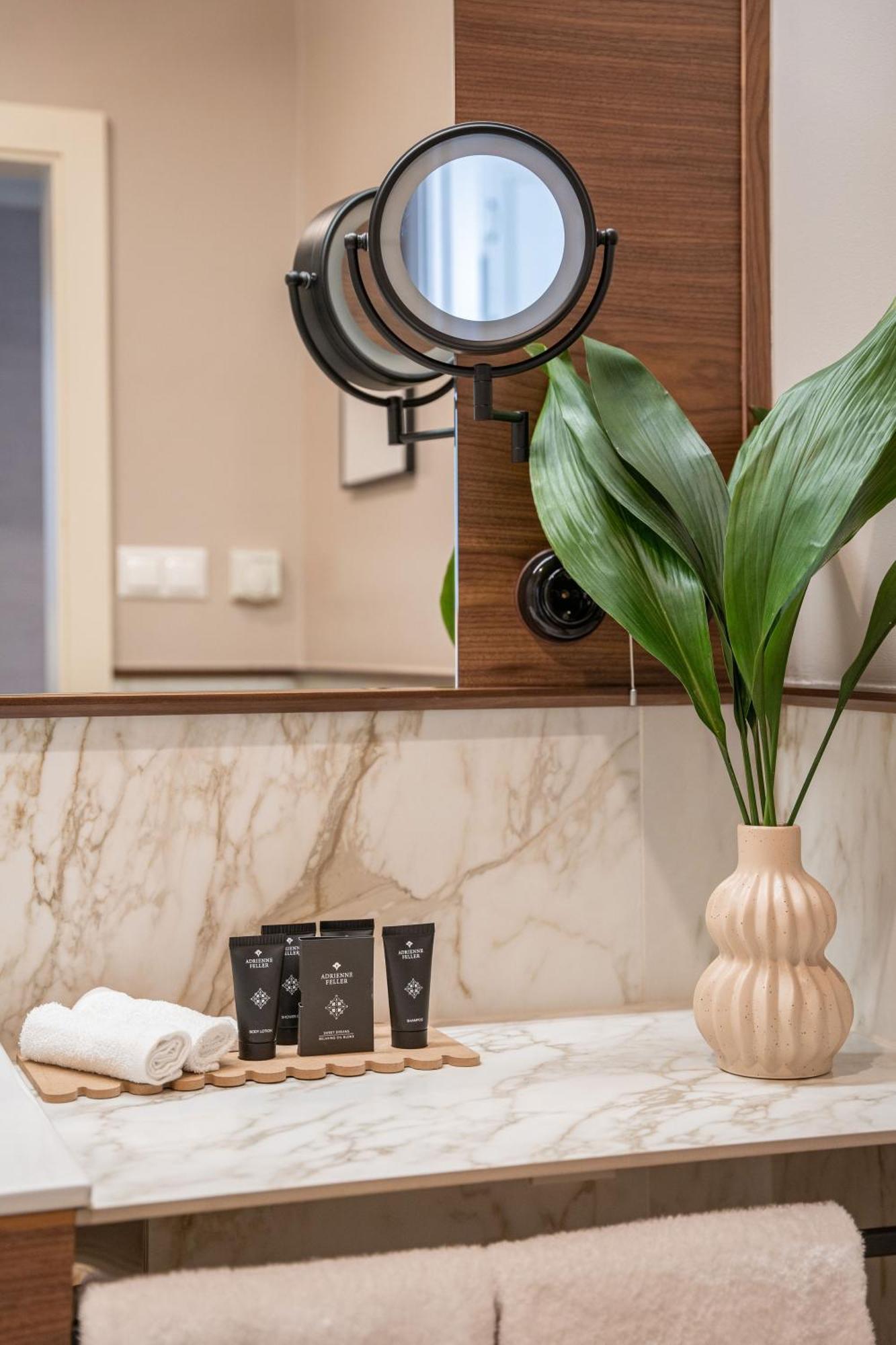 Queen's Court Hotel&residencia 5*
