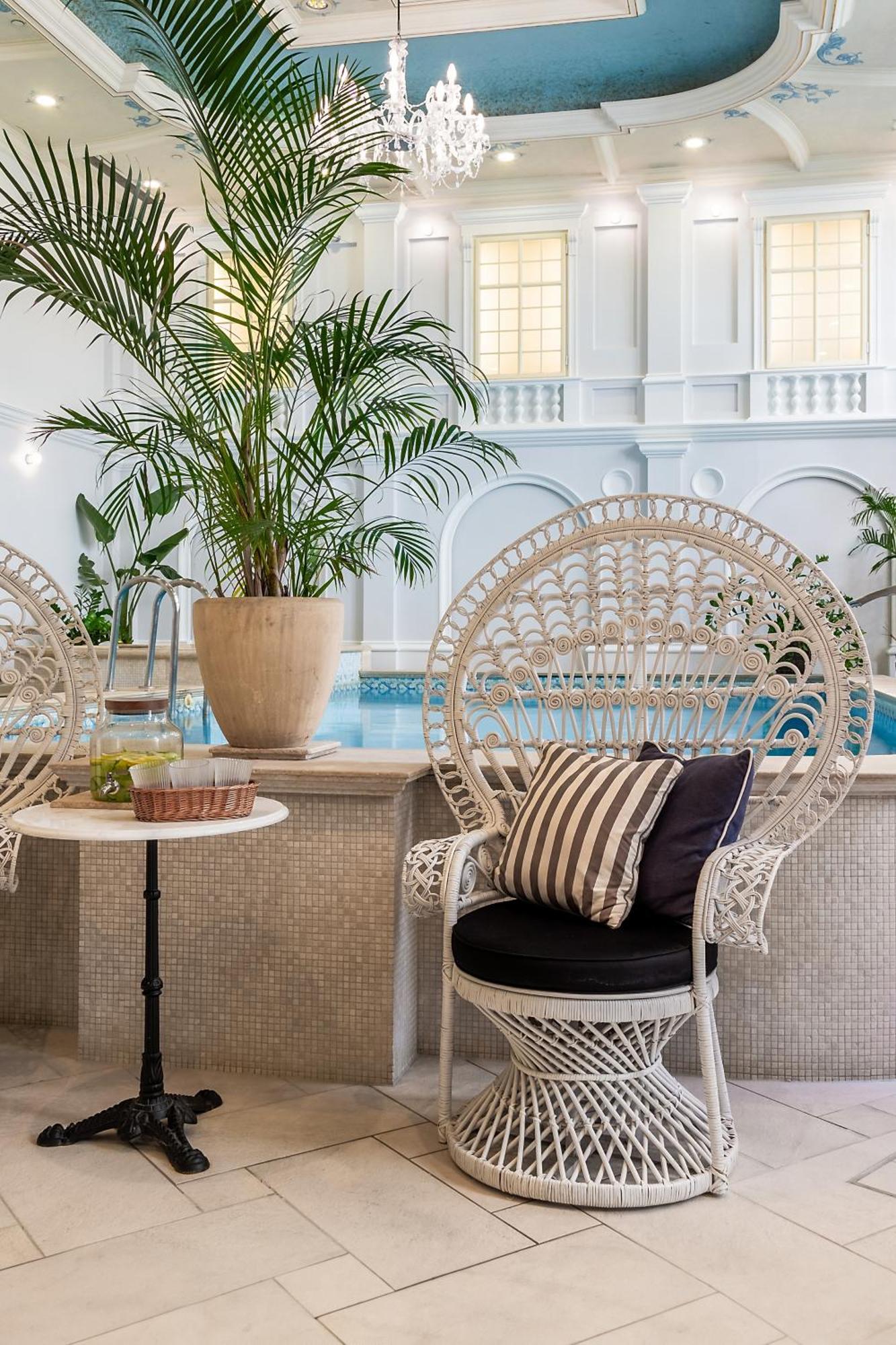 Queen's Court Hotel&residencia Hotel 5*
